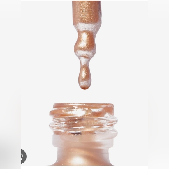 Highlighter ILIMINATOR ICONIC ✨️ - Picture 10 of 15